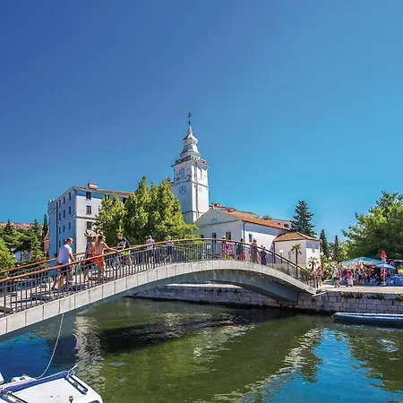 Amazing In Krizisce With Kitchen Holiday home *