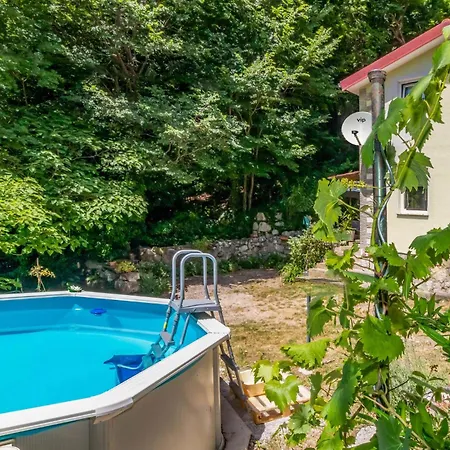 Vakantiehuis Amazing In Krizisce With Kitchen Veli Dol