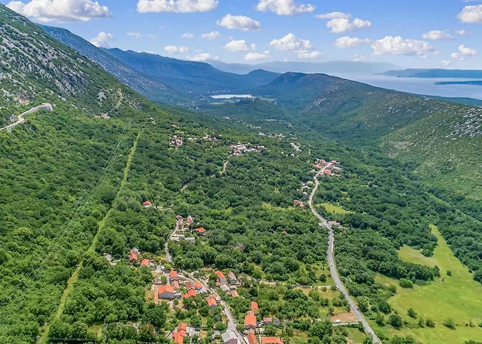 度假居 Amazing In Krizisce With Kitchen