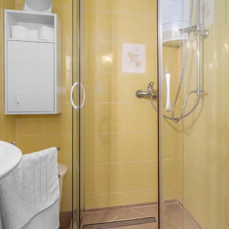 بيت للعطل Amazing In Krizisce With Kitchen *