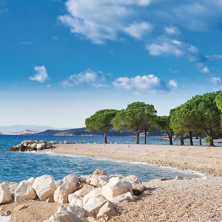 Stunning In Krizisce Veli Dol