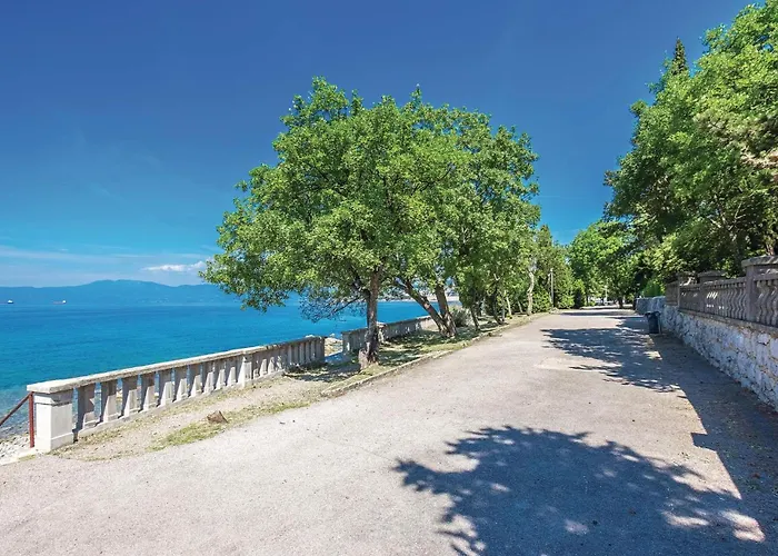 Amazing In Krizisce With Kitchen Holiday home