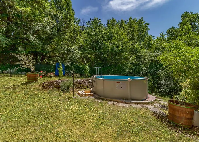 Holiday home Amazing In Krizisce With Kitchen