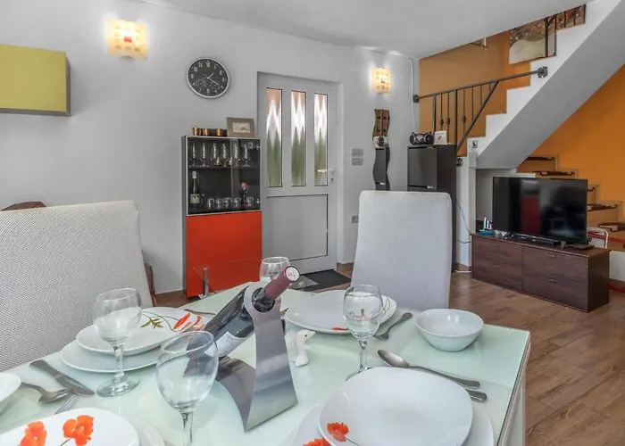 Amazing In Krizisce With Kitchen Holiday home *